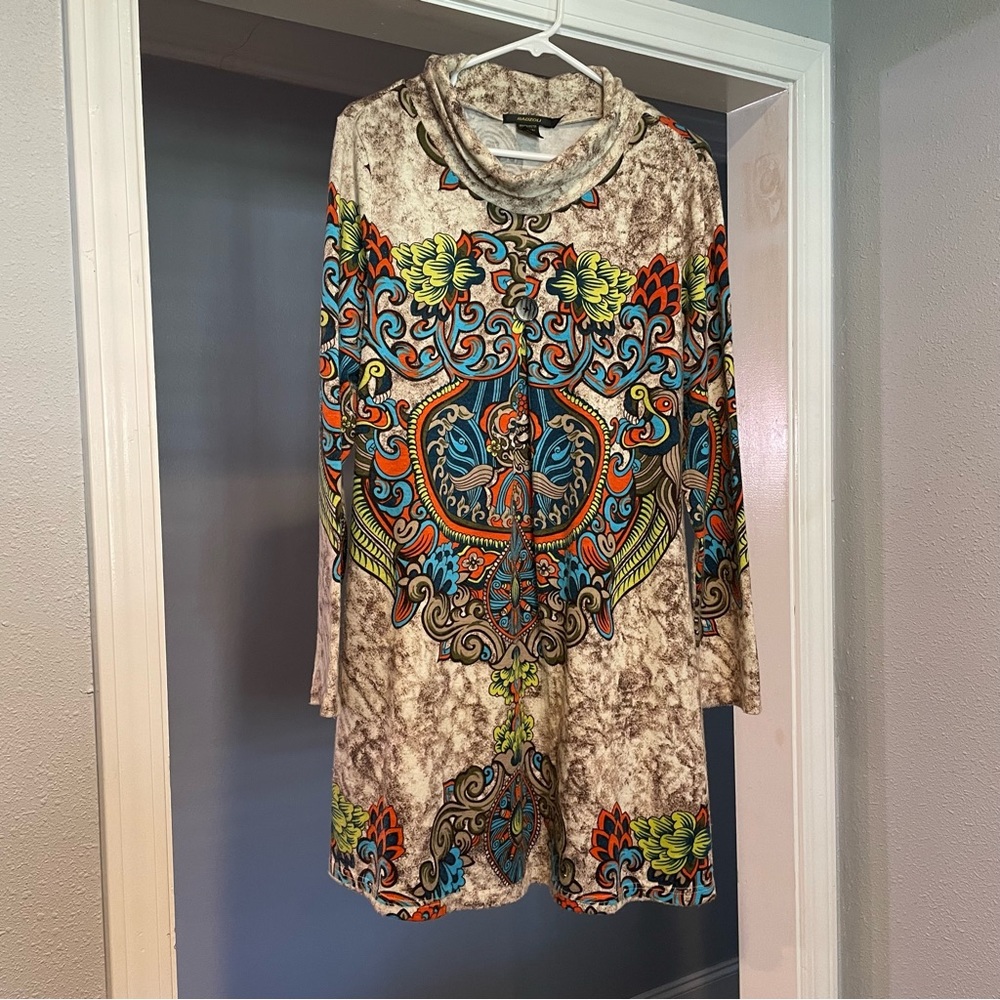 Women’s Radzoli XL multi-colored vibrant print cowl neck pullover